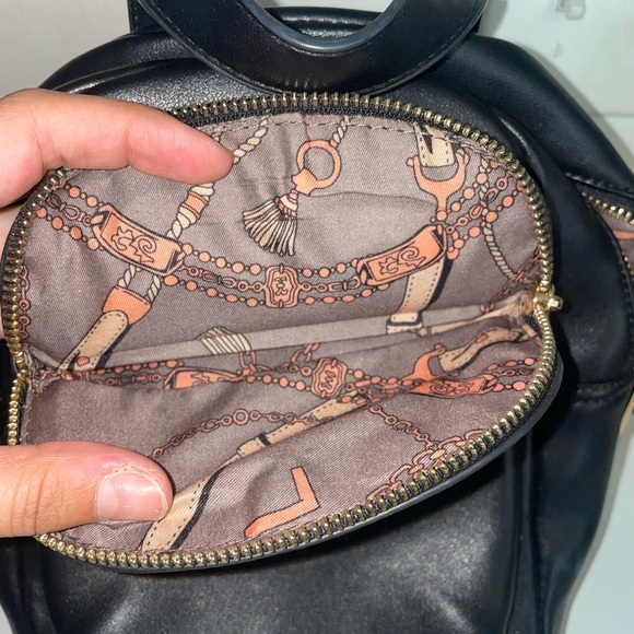 Mini Backpack - Picture 5 of 7